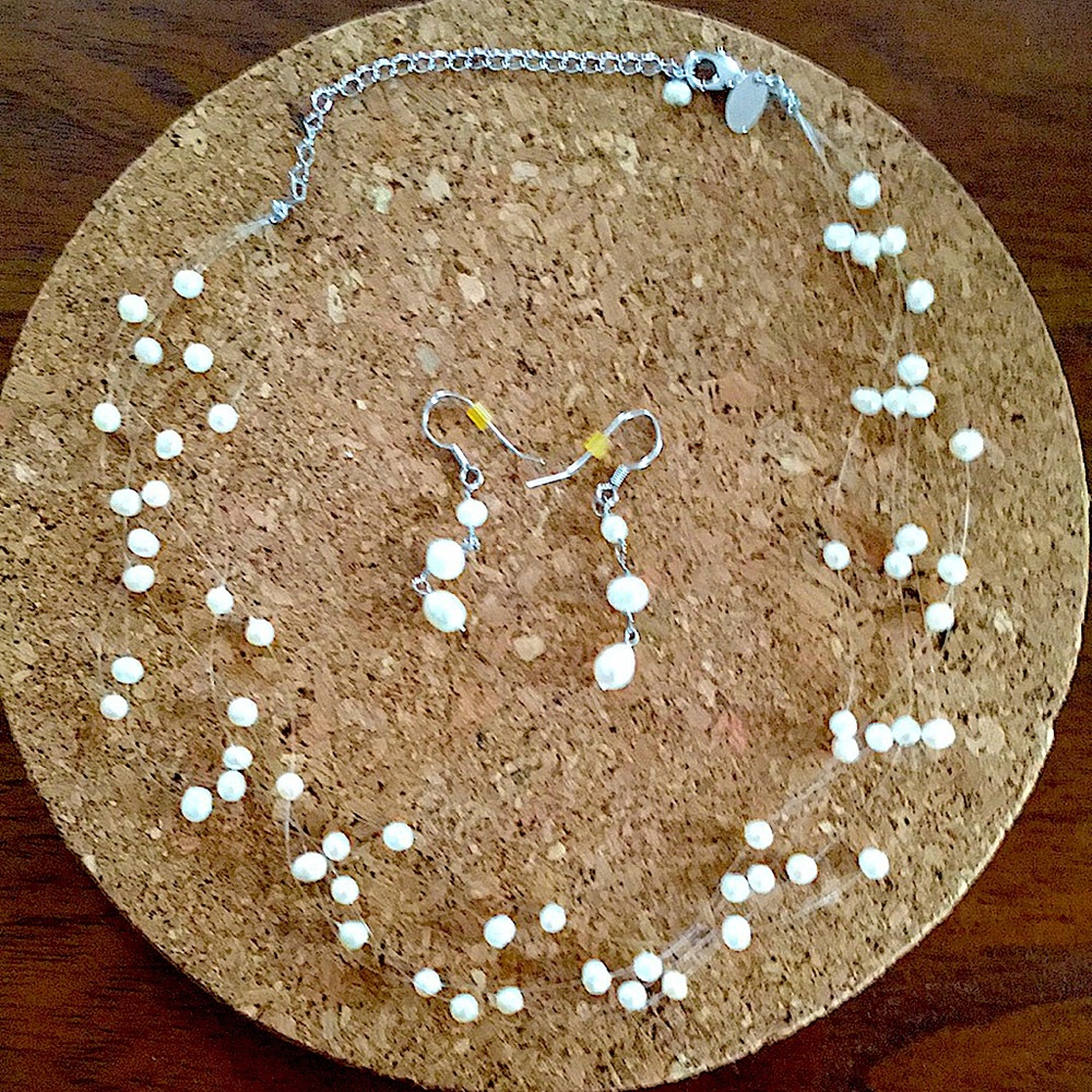 Freshwater Pearl Necklace and Earrings set